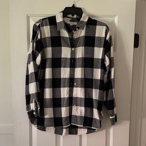 LOFT Black and White Plaid Button Down Shirt